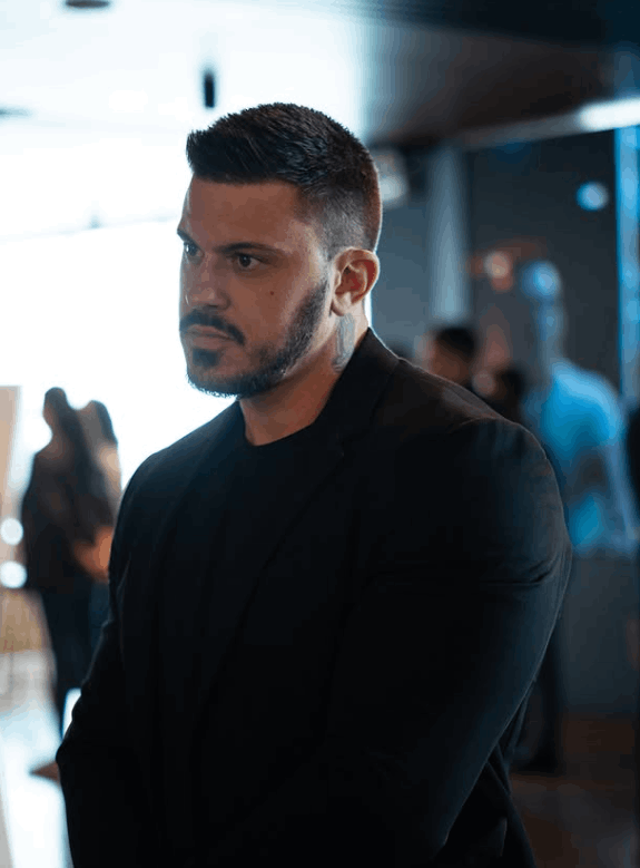 Felipe Soares - Linda Menina Boutique